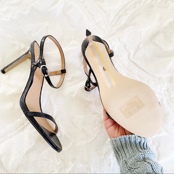 Sam Edelman Doran Strappy Heeled Sandal
New $130 - Picture 4 of 9
